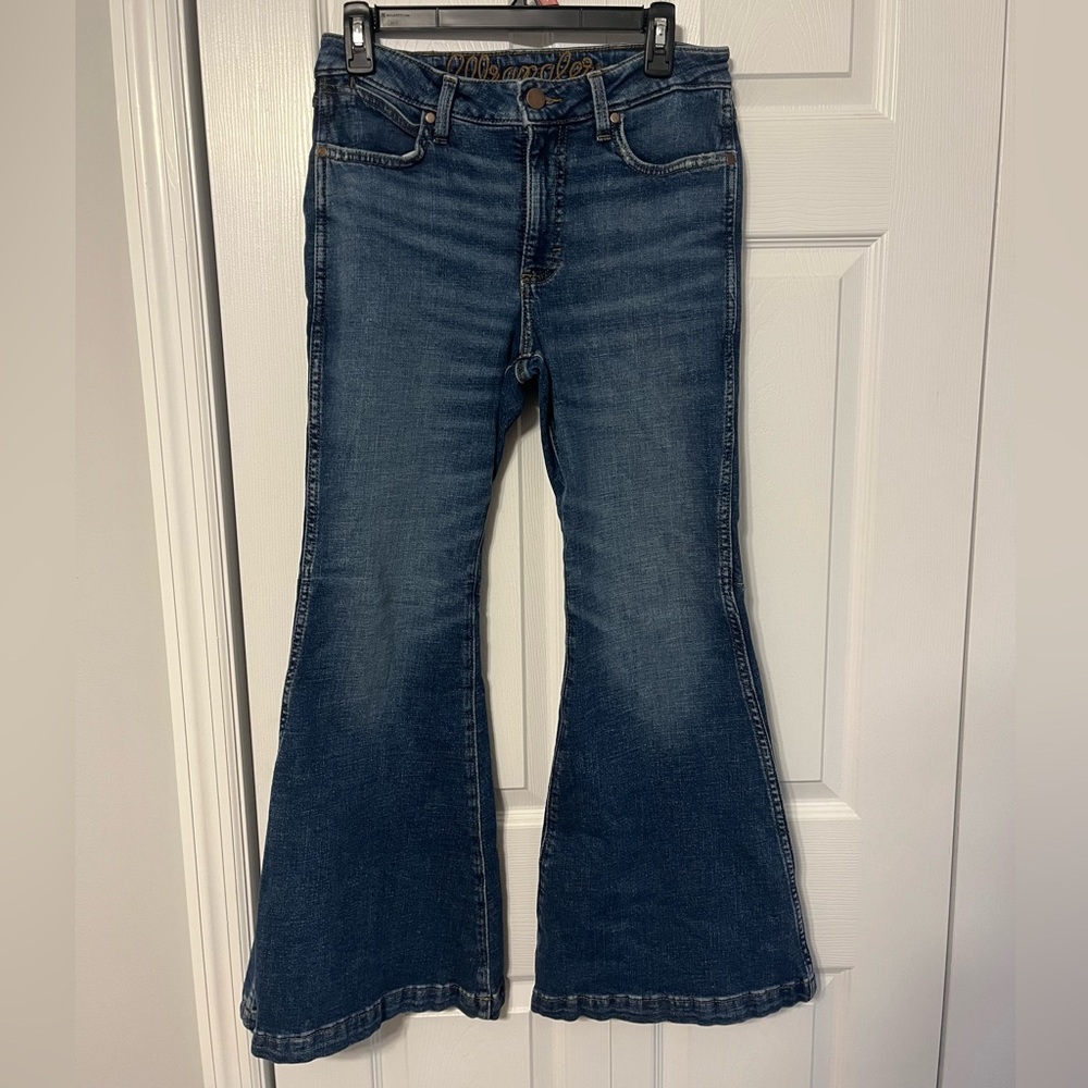 Women’s Wrangler High-Rise Flare Jeans